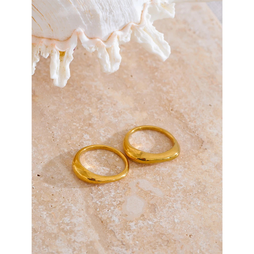 Anello Minimal Chic – Acciaio Inossidabile Oro 18K | 2 Stili