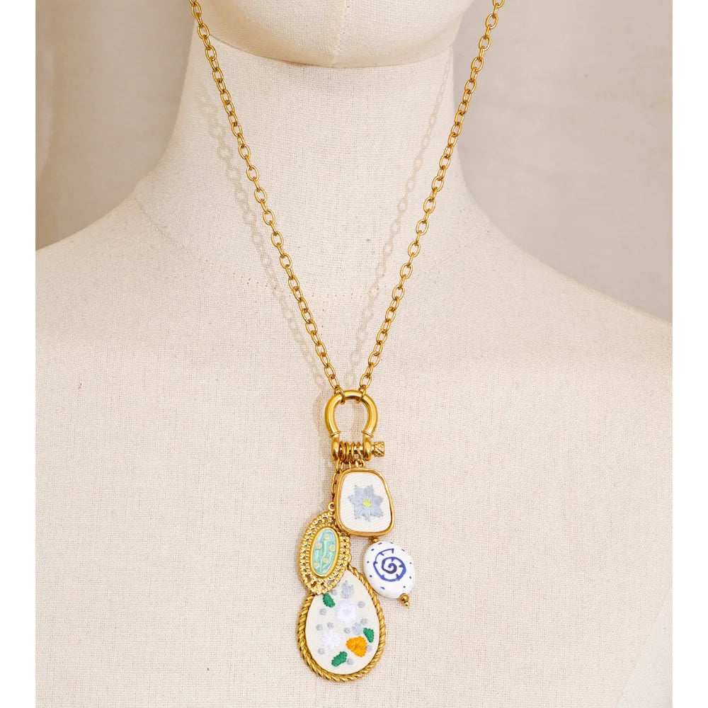 Collana Lunga con Ciondoli Smaltati Multicolor