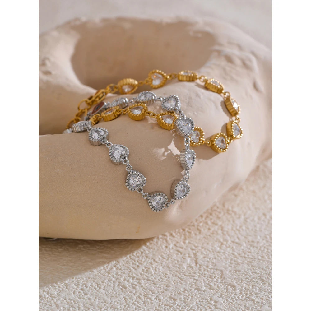 Bracciale Cuori Zirconi – Acciaio Inossidabile Oro o Argento
