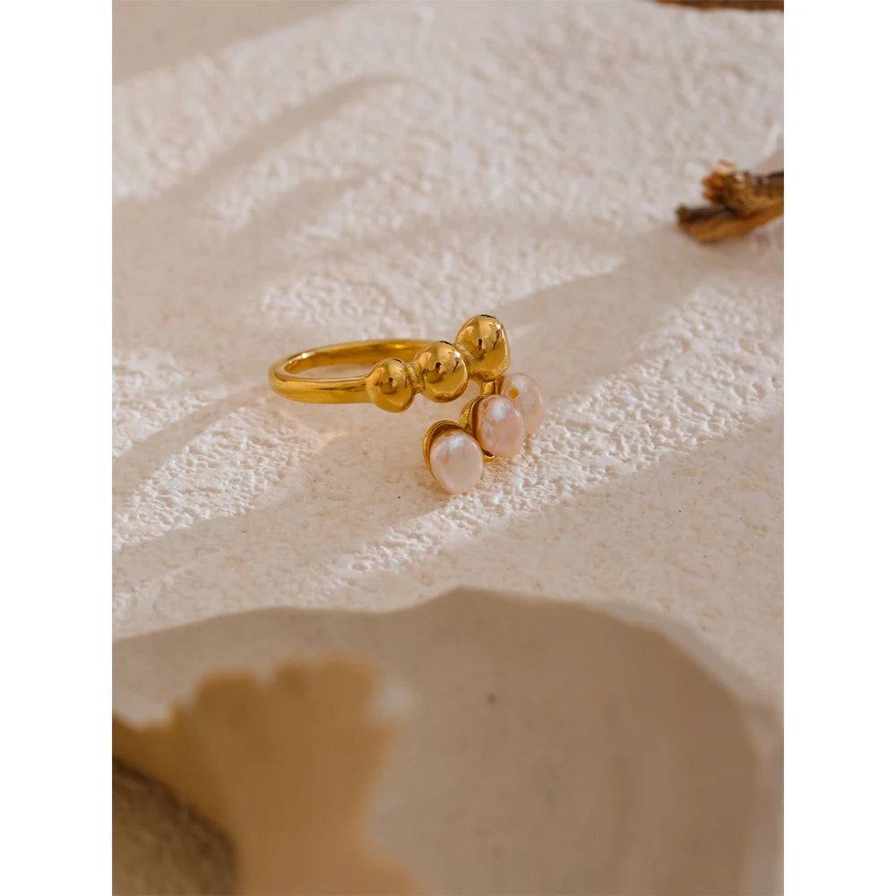 Anello Abbraccio di Perle – Armonia Dorata
