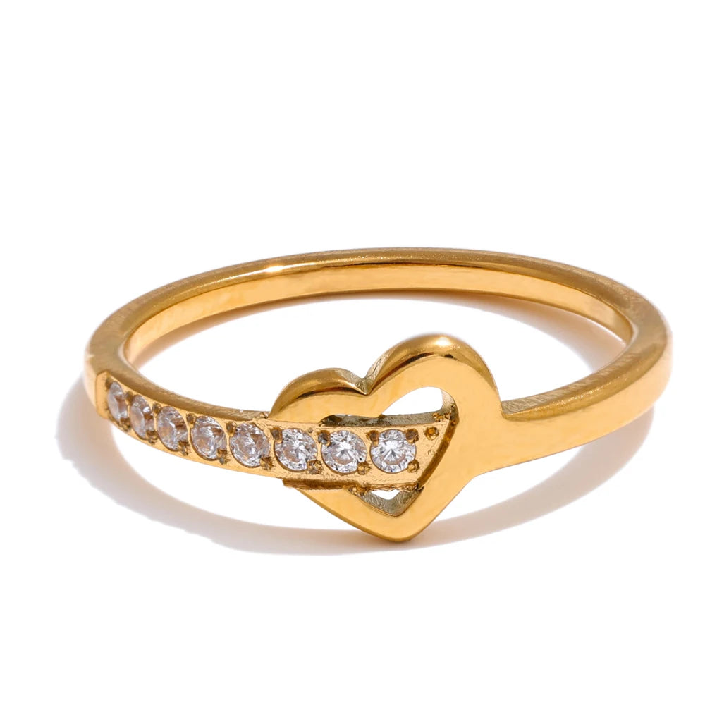 Anello Cuore Intrecciato di Luce – Zirconi Luminosi