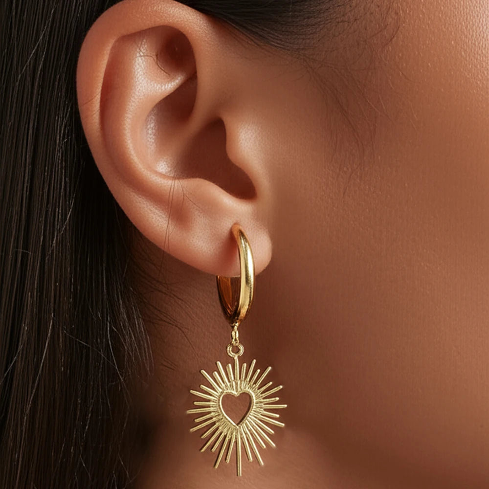 Orecchini a cerchio con cuore raggiante – Acciaio inossidabile oro o argento
