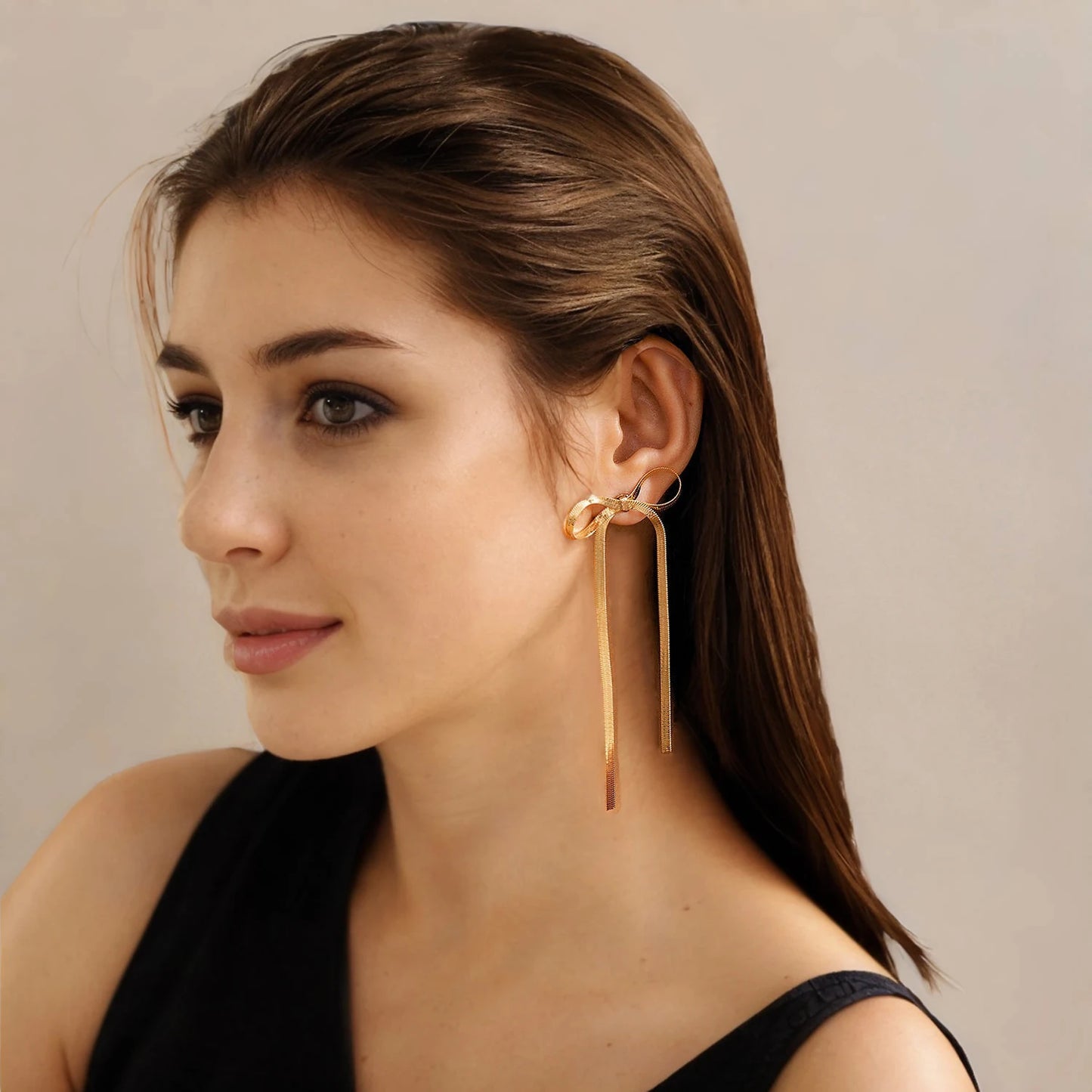 Orecchini Fiocco con Nappa – Eleganti e raffinati