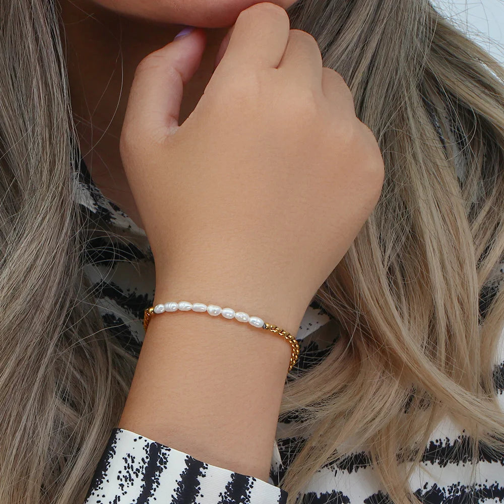 “Riflessi Bianchi” – Bracciale di Luce