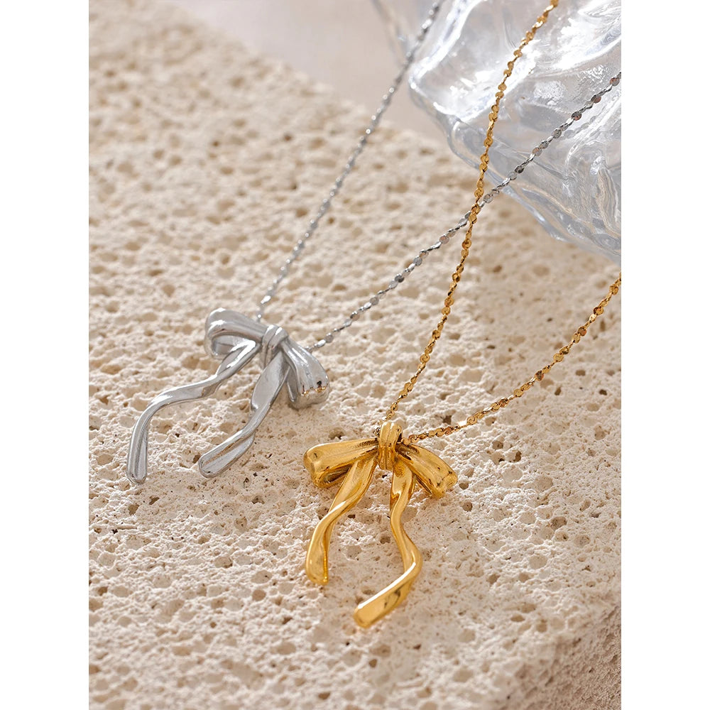 Collana Nodo a Fiocco – Acciaio Inossidabile 316L Placcato Oro 18K o Platino