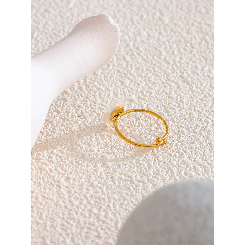Anello Fiore di Conchiglia – Eleganza Naturale