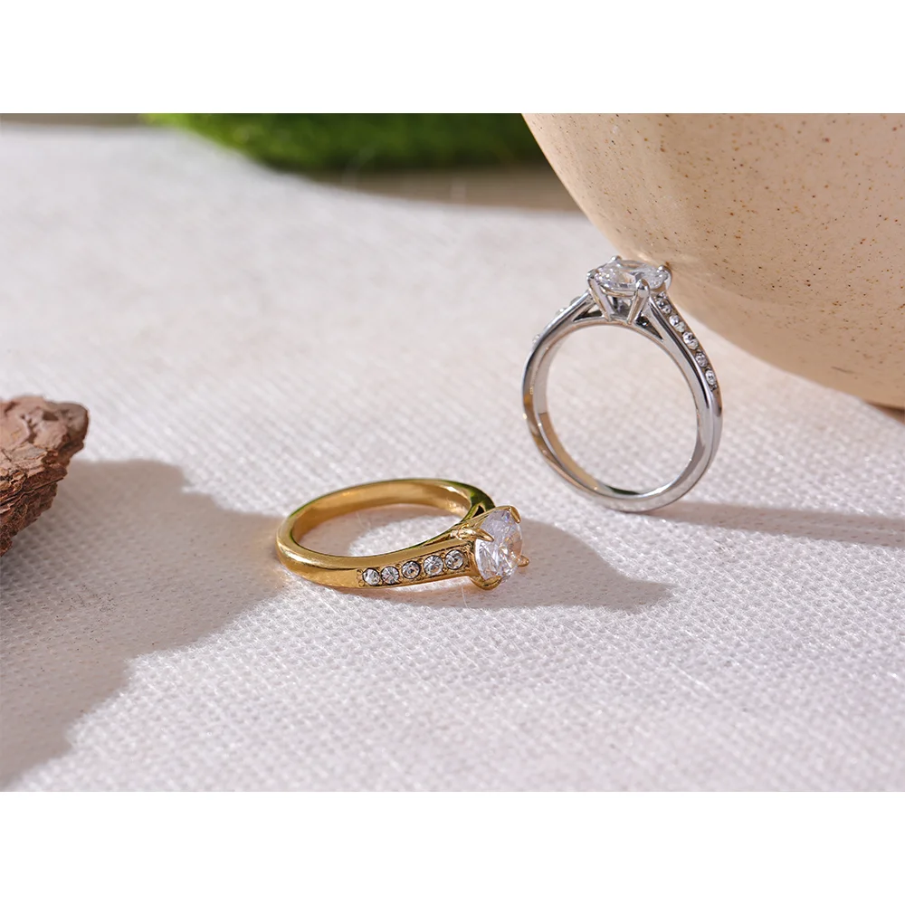 Anello “Crystal Promise” – Eleganza Luminosissima