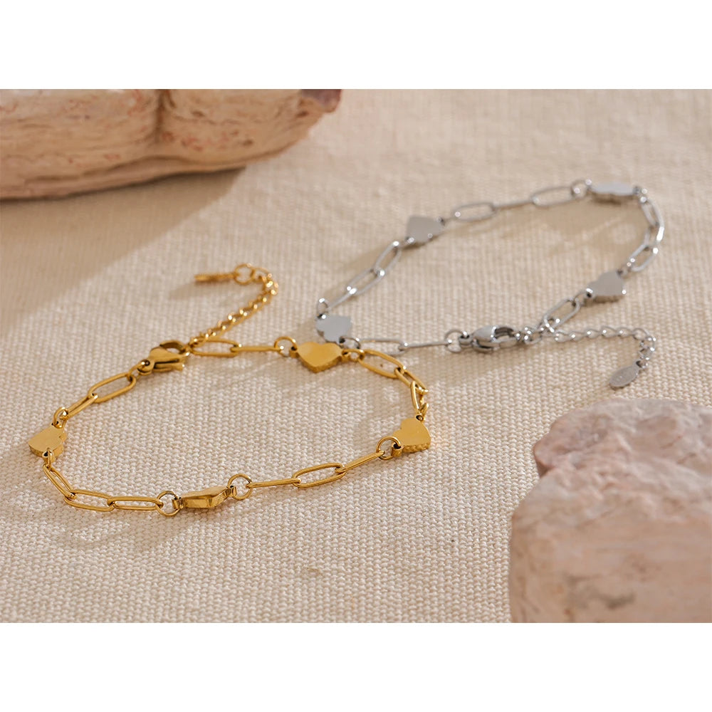 Bracciale Cuori Intrecciati – Eleganza Quotidiana