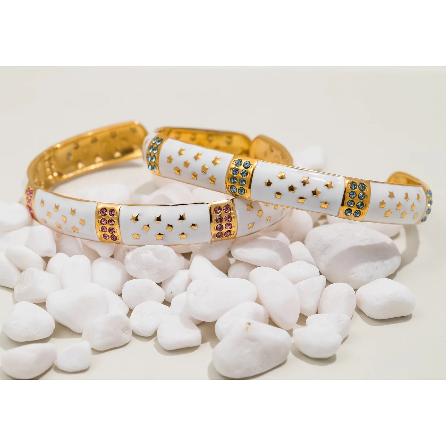 Bracciale Regolabile con Goccia d’Olio – Acciaio Inossidabile Placcato Oro 18K con Zirconi Intarsiati 4 Varianti Eleganti