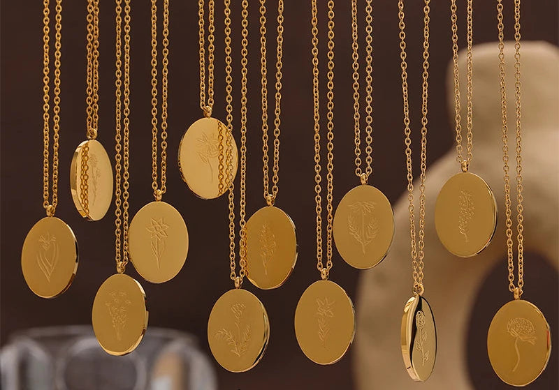 Collana Floreale con Fiore del Mese – Acciaio Inossidabile
