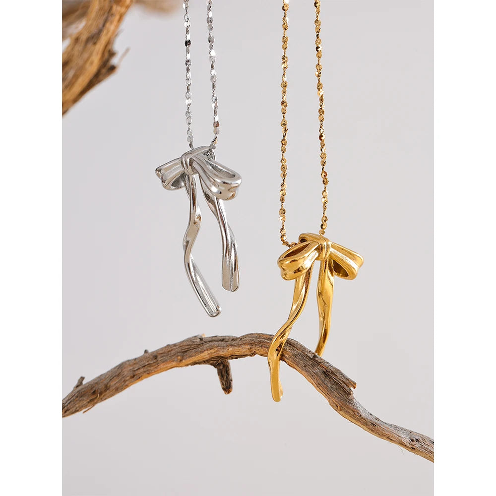 Collana Nodo a Fiocco – Acciaio Inossidabile 316L Placcato Oro 18K o Platino