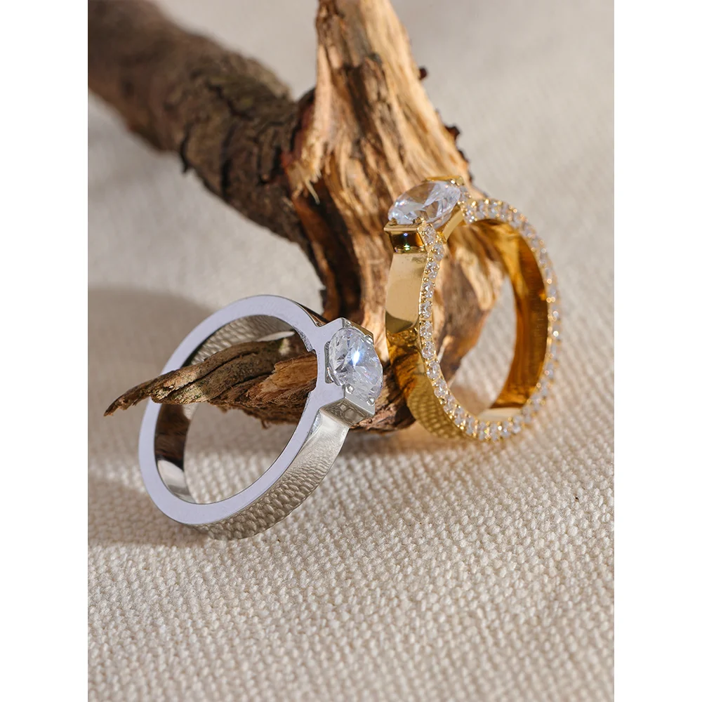 Anello Elegante con Zircone – Acciaio Inossidabile Oro o Acciaio