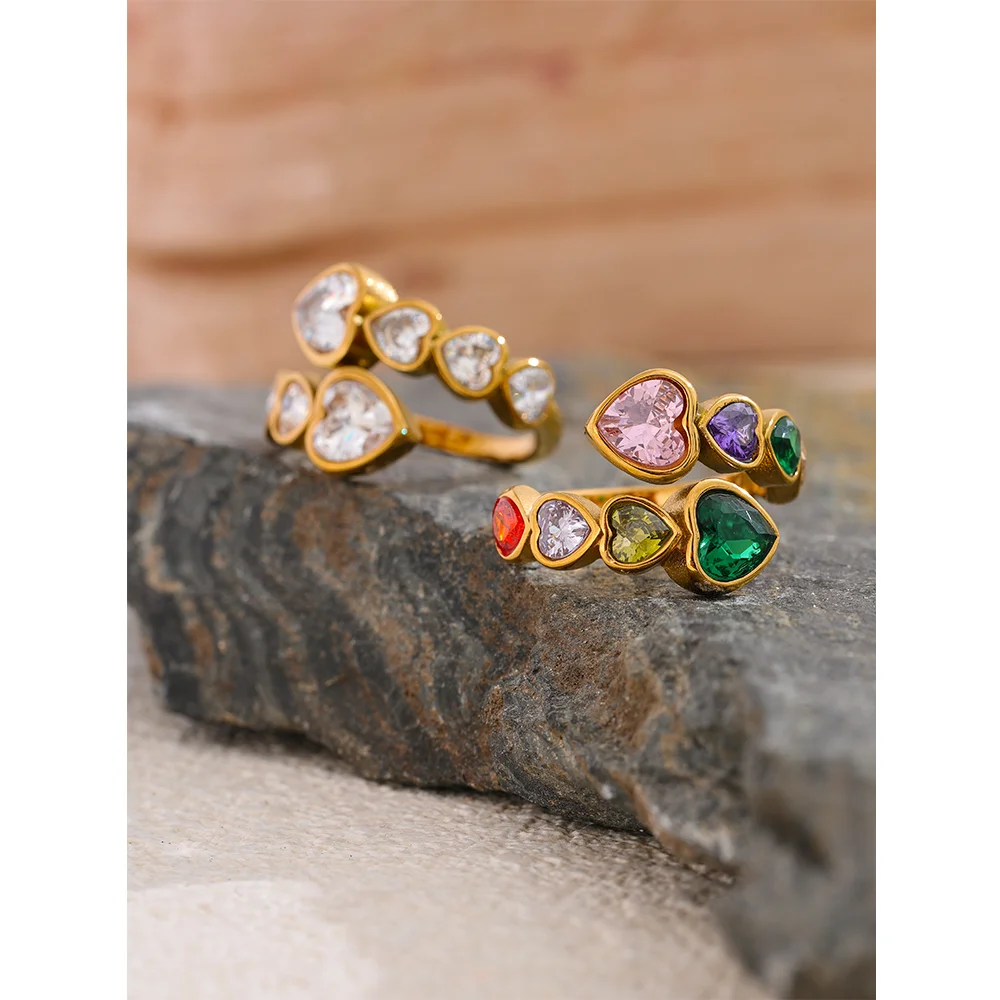 Anello Regolabile Cuori in Zirconia – Acciaio Inossidabile Oro