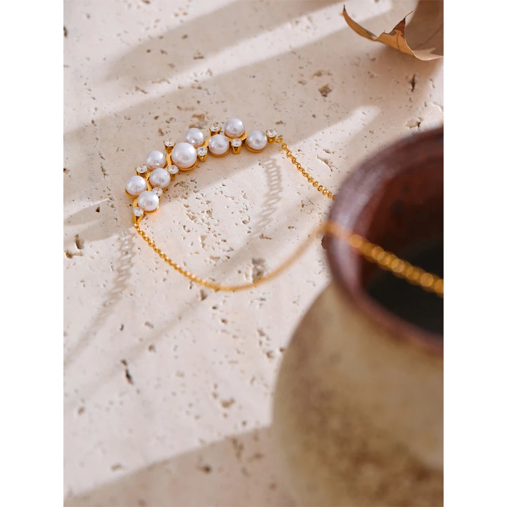 Collana “Perle Incantate” – Delicatezza luminosa e charme senza tempo