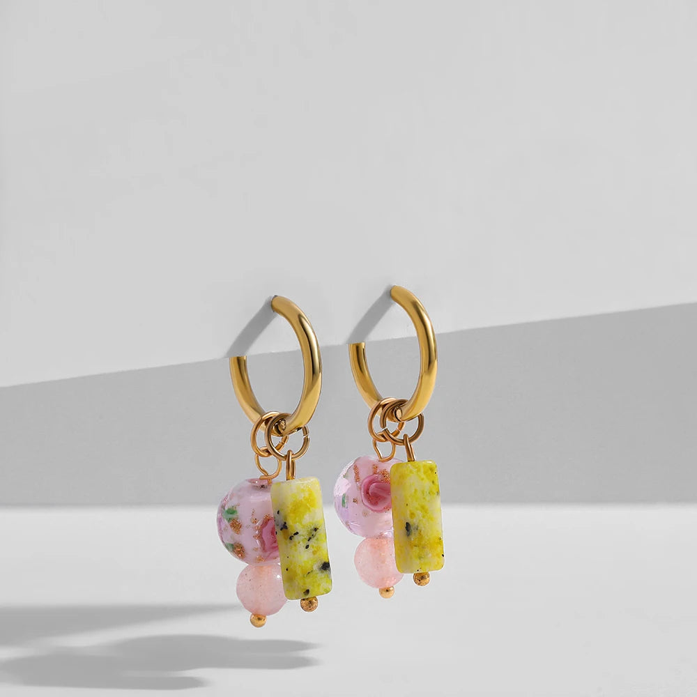 Collezione Orecchini “Cuore di Mare” – Asimmetrie floreali con perle e ceramica