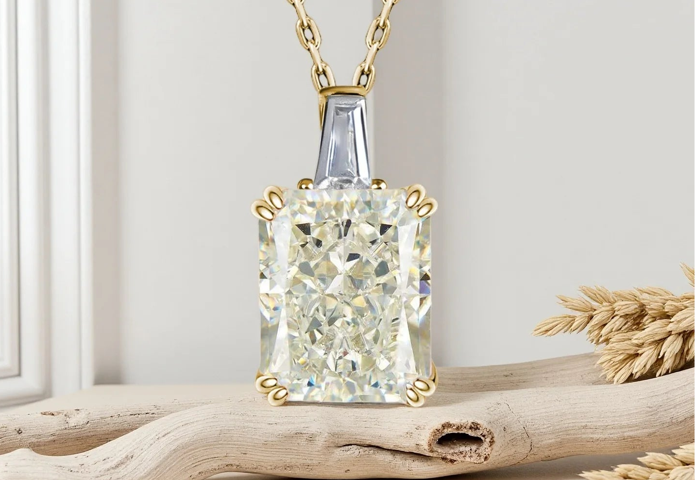 Collana “Blue Radiance” – Taglio Ghiaccio