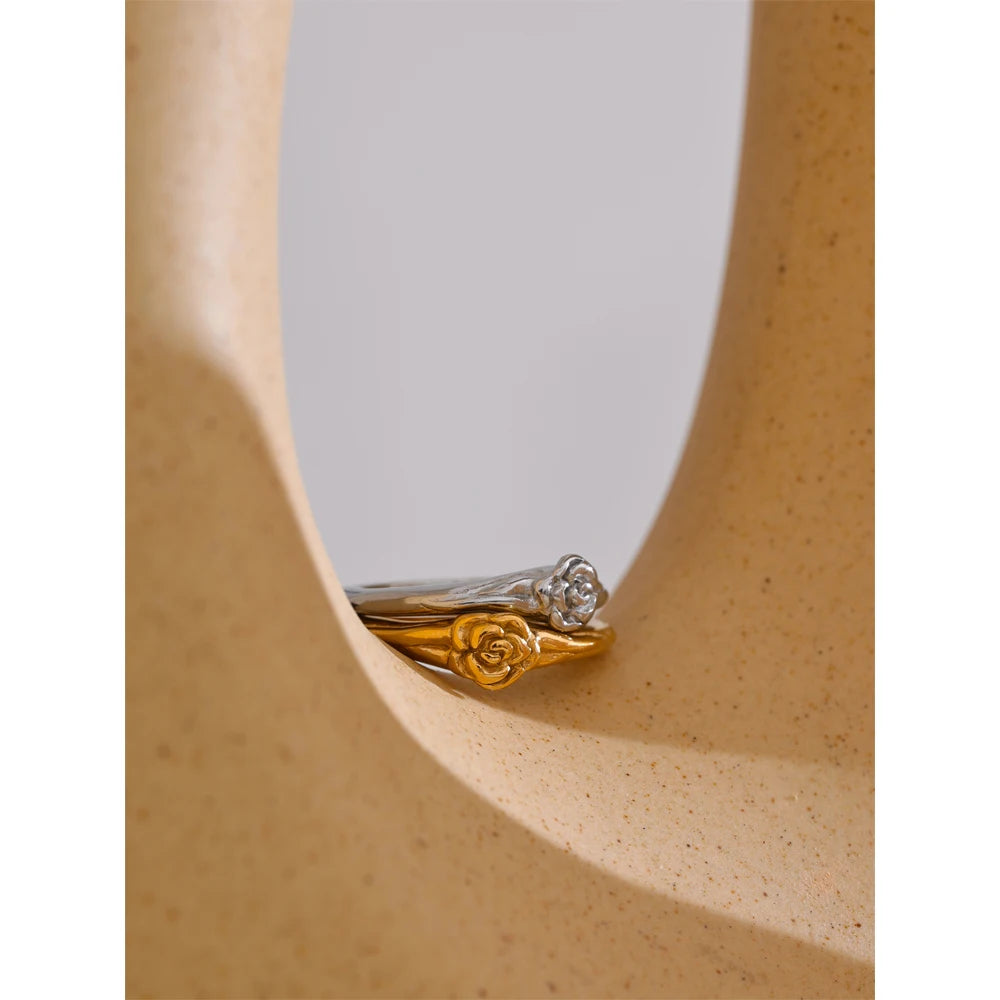 Anello Rosa Eterna – Delicatezza senza tempo