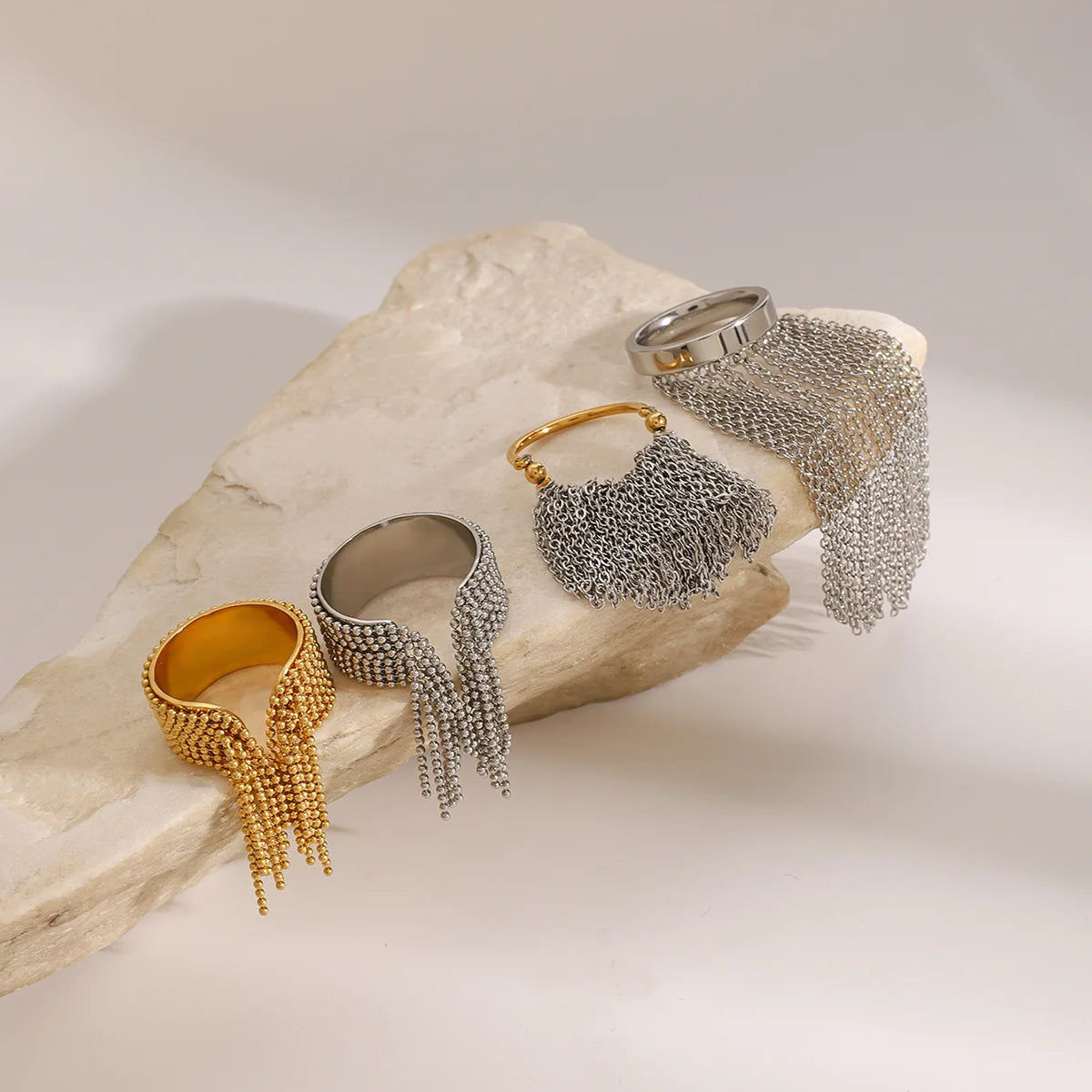 Anello Catena con Nappa in Acciaio Inossidabile