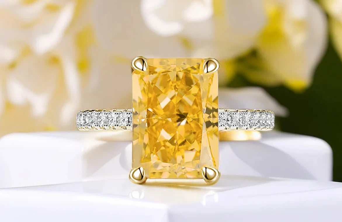 Anello “Crystal Shine” in Argento S925 – Taglio Ghiaccio Premium