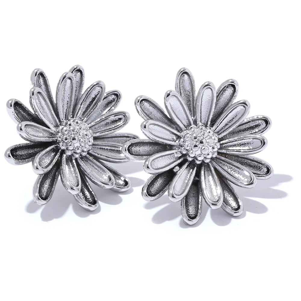 Orecchini Fiore di Sole – Delicatezza e Luce Naturale