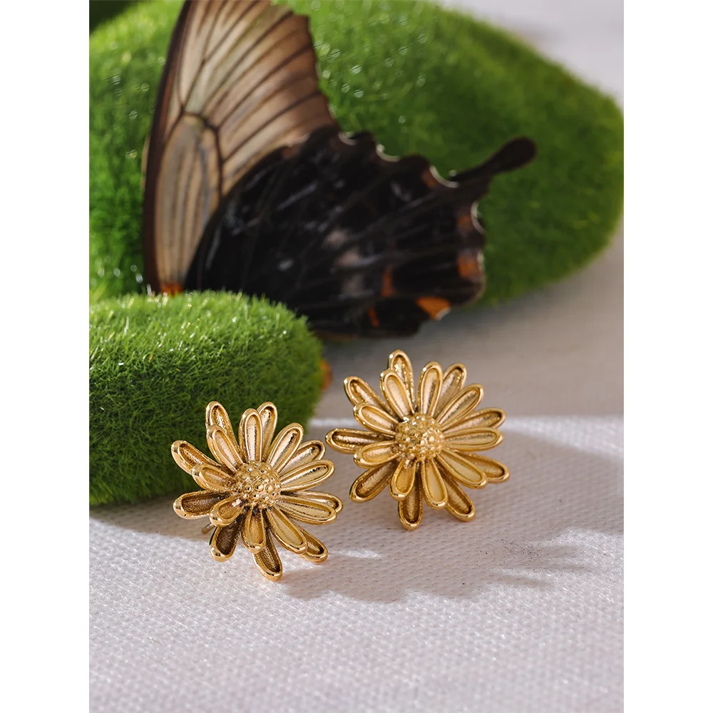 Orecchini Fiore di Sole – Delicatezza e Luce Naturale
