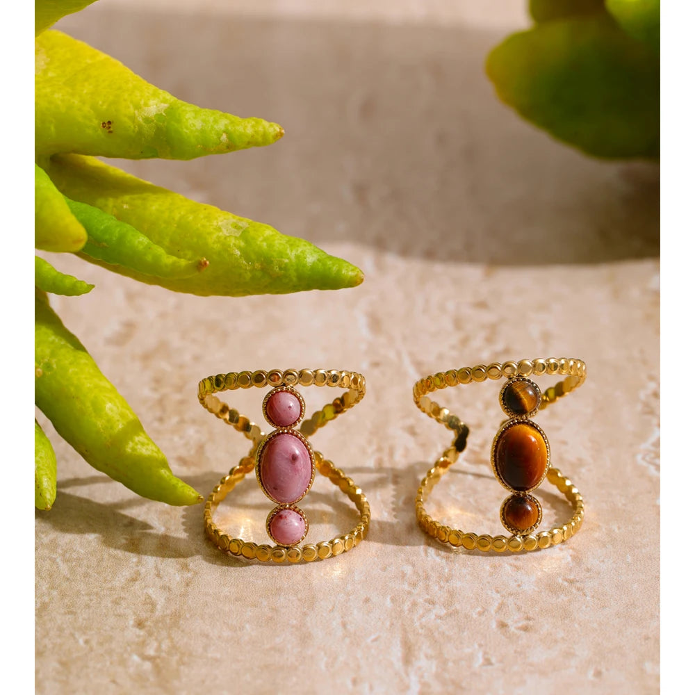 Anello “Stone Balance” – Pietra Naturale & Acciaio Dorato