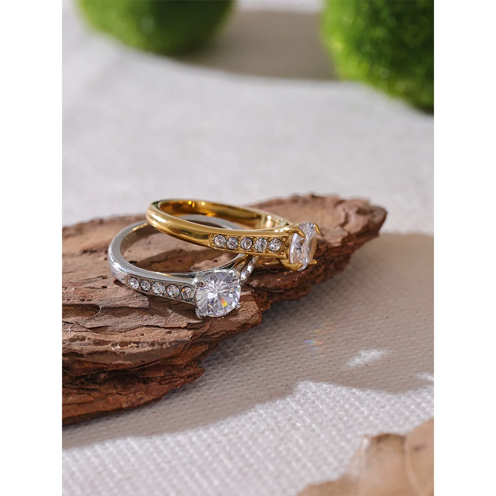 Anello “Crystal Promise” – Eleganza Luminosissima