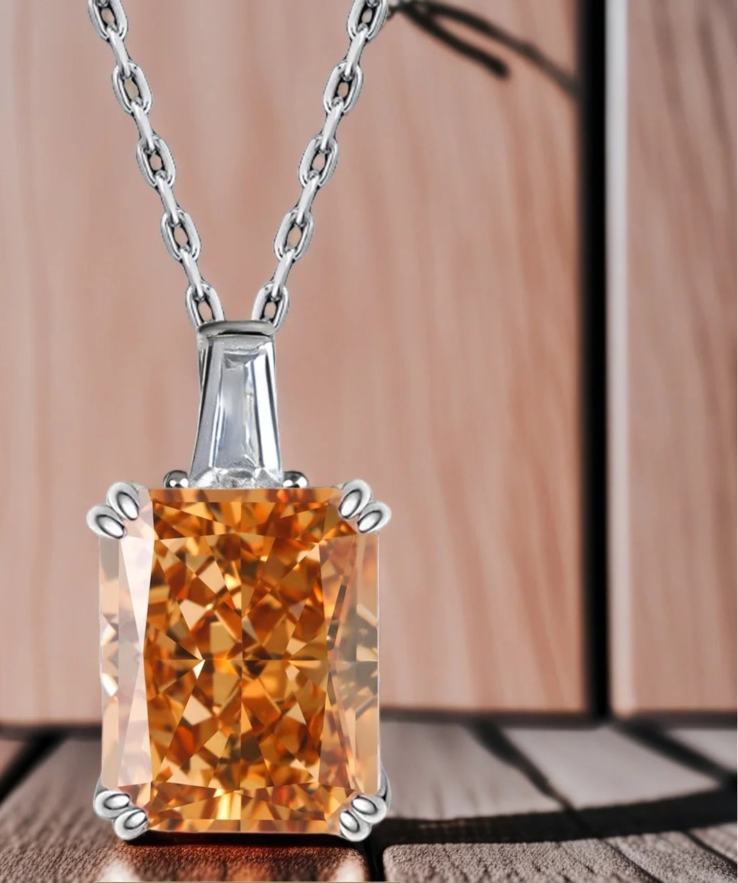 Collana “Blue Radiance” – Taglio Ghiaccio