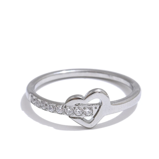 Anello Cuore Intrecciato di Luce – Zirconi Luminosi