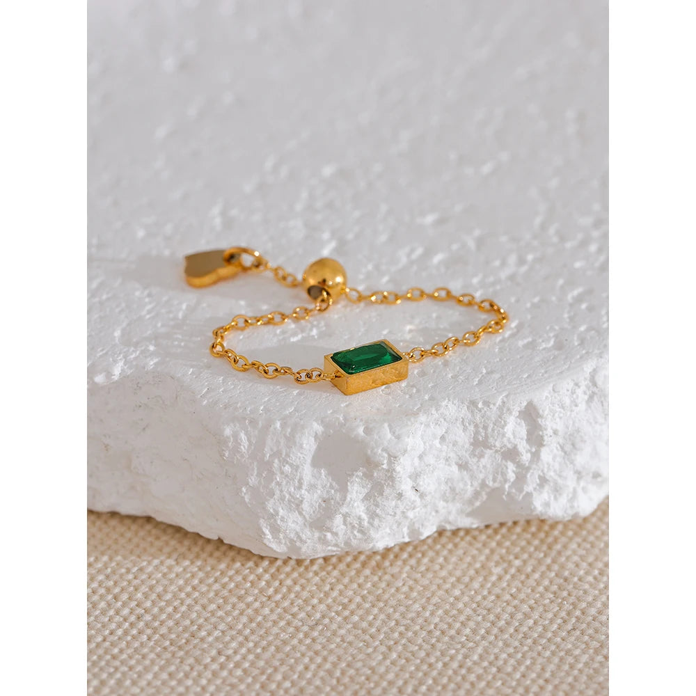 Anello Smeraldo di Luce – Catena Dorata Regolabile con Cristallo Verde