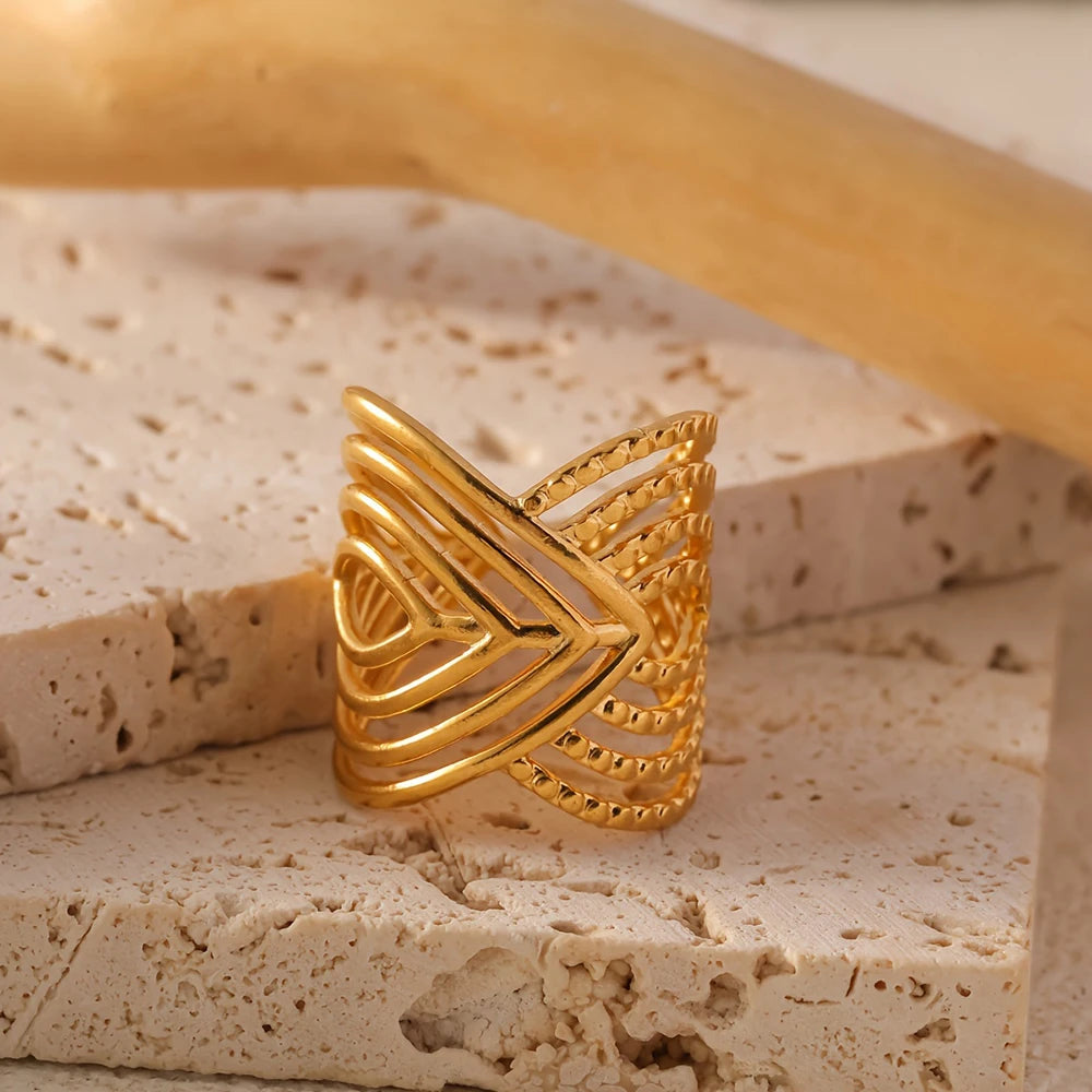 Anello Geometrie Irregolari – Eleganza Contemporanea