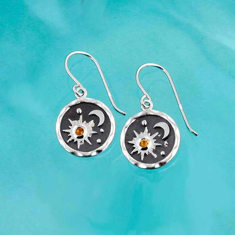 Orecchini pendenti retrò Sole & Luna – Gioielli moda femminili dal fascino simbolico