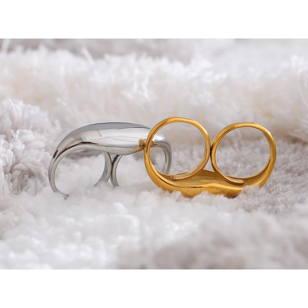 Anello Doppio Geometrico – Design Moderno e Audace