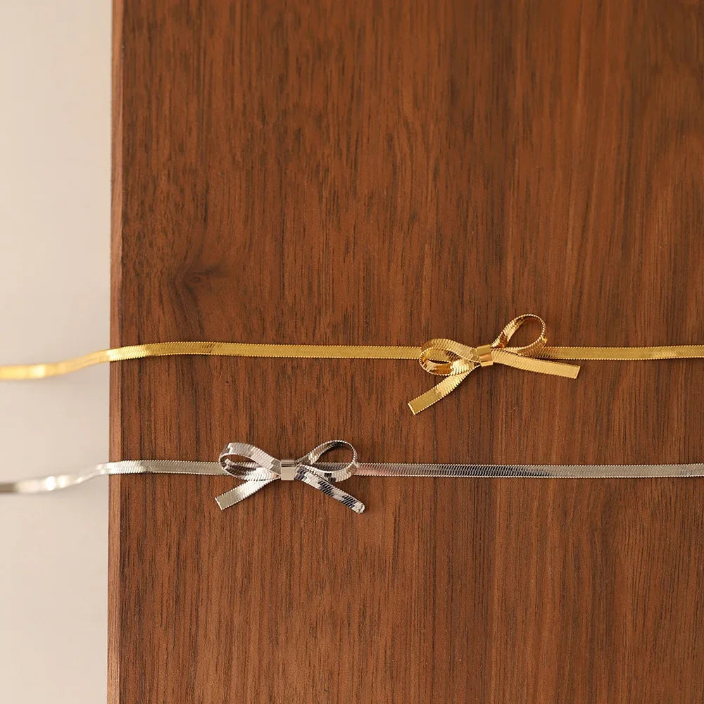 Collana Fiocco Dorato – Minimal Chic