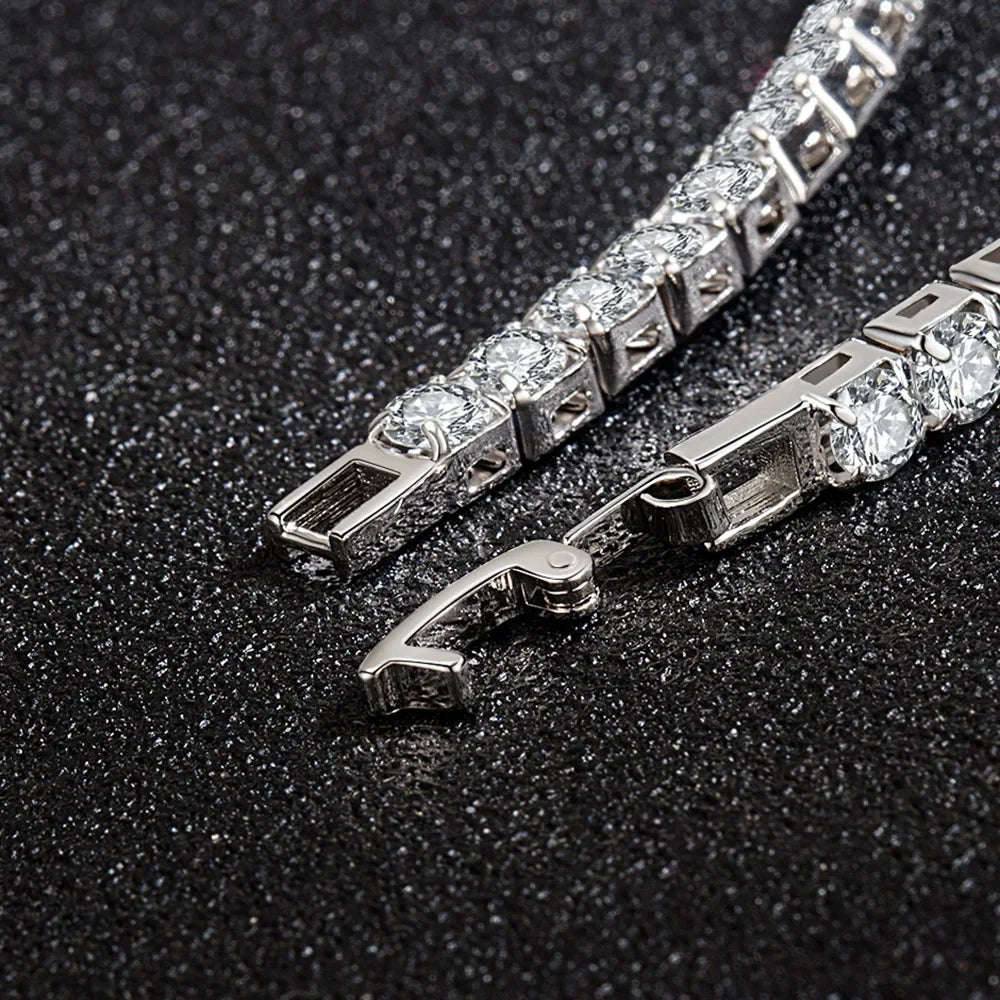 “Luce in Gioco – Bracciale Tennis d’Argento”