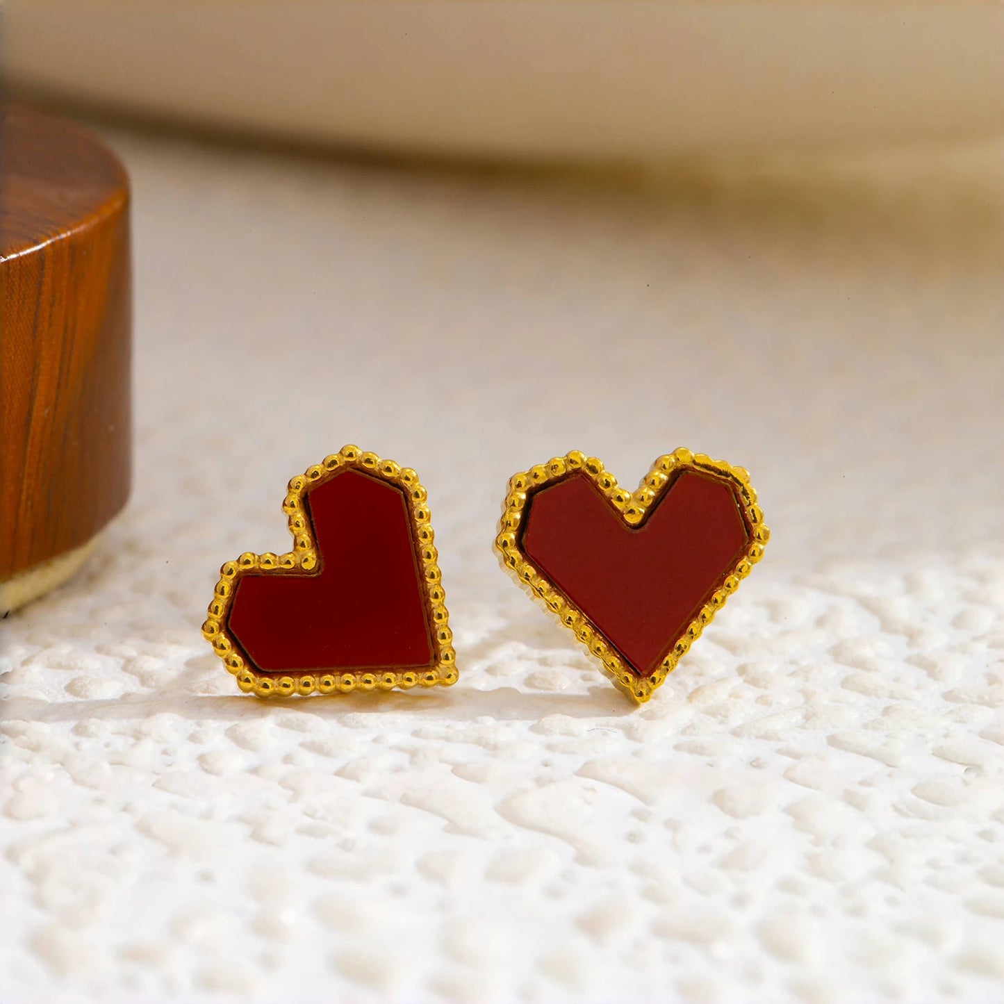 Set minimalista collana e orecchini a cuore rosso