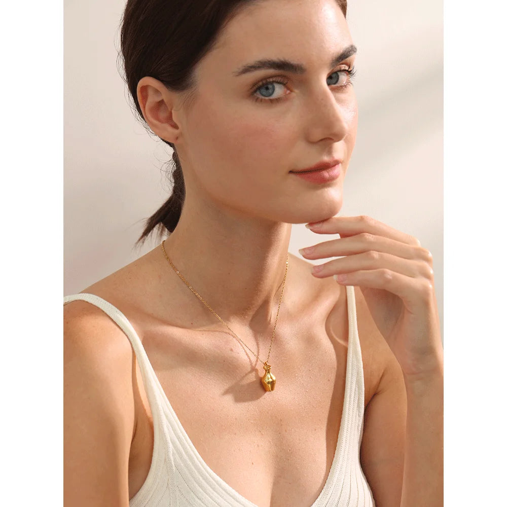 Collana Ciondolo Vaso Dorato in Acciaio Inossidabile