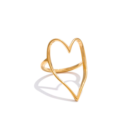 Anello Cuore Aperto Dorato – Minimal Chic in Acciaio Inossidabile