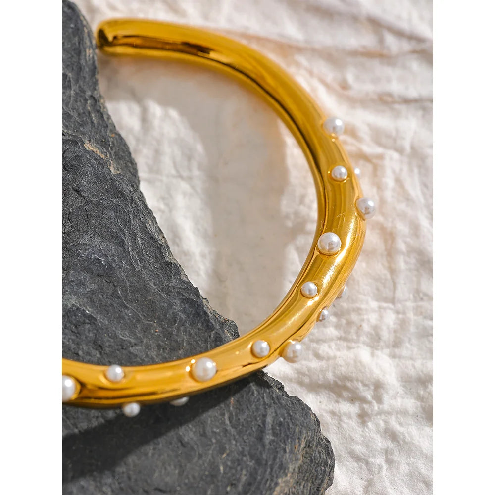 Bracciale Rigido Aperto con Perle – Acciaio Inossidabile Oro
