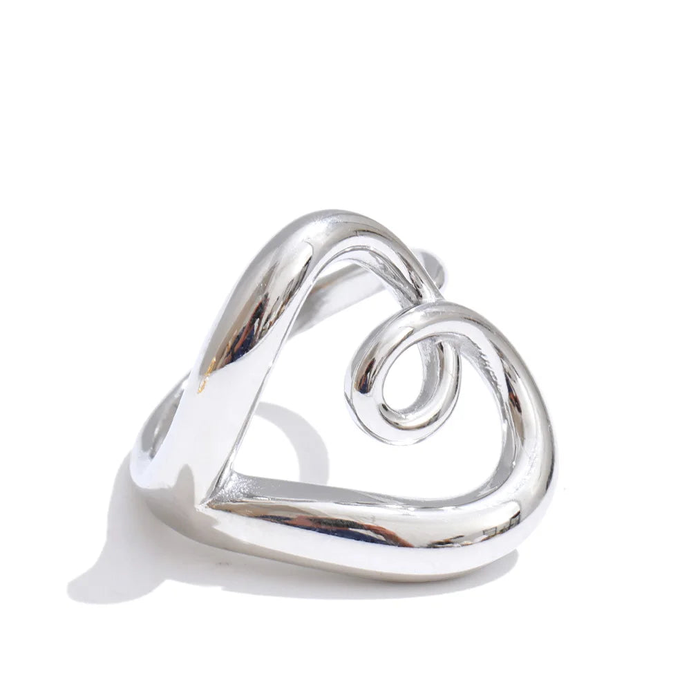 Anello Cuore Minimalista in Acciaio – Finitura Dorata o Argento