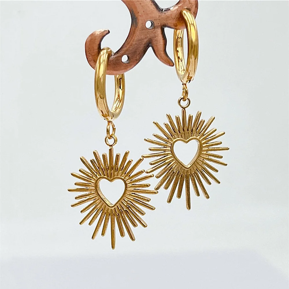 Orecchini a cerchio con cuore raggiante – Acciaio inossidabile oro o argento