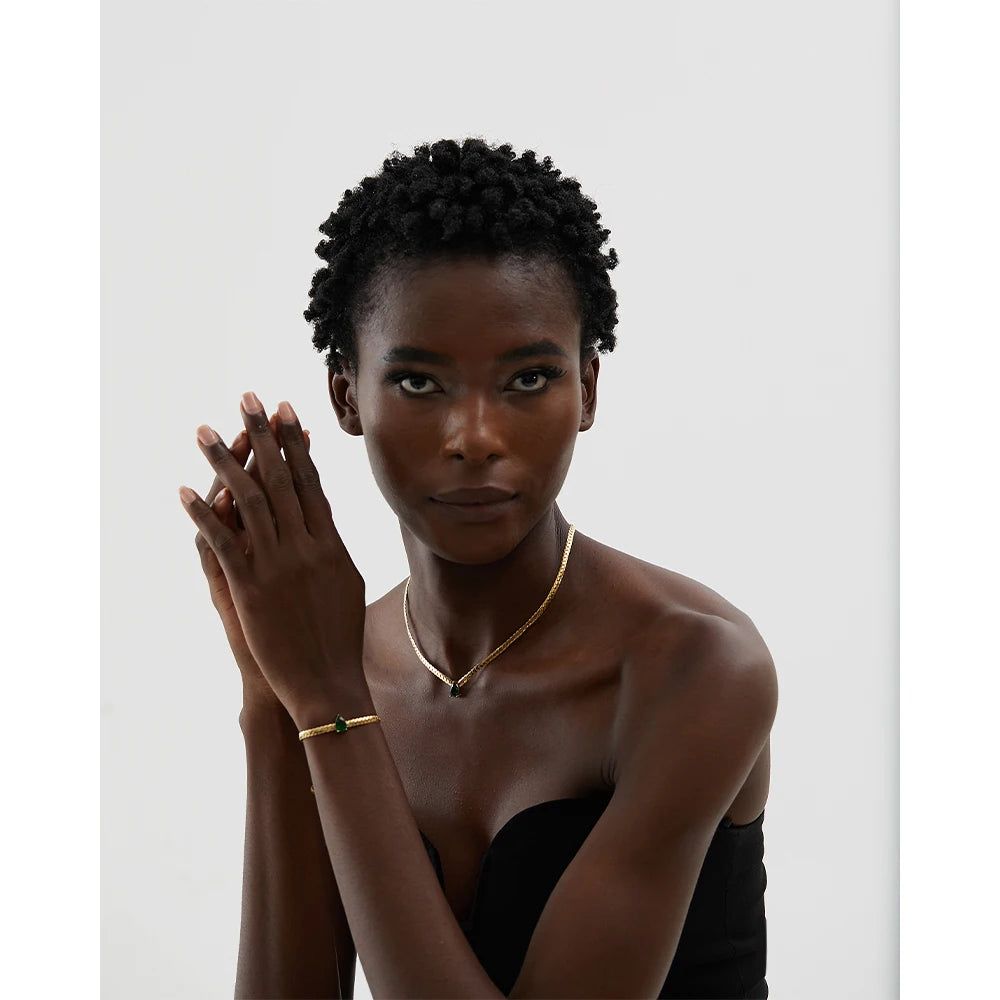 Set Eleganza Dorata – Collana e Bracciale con Zircone Luminoso