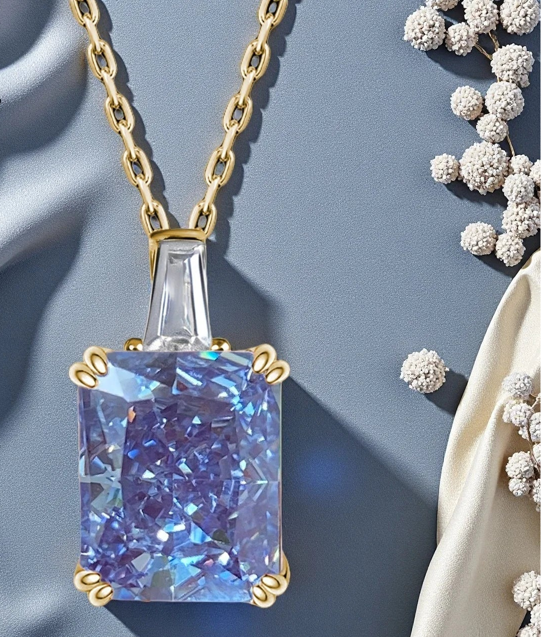 Collana “Blue Radiance” – Taglio Ghiaccio