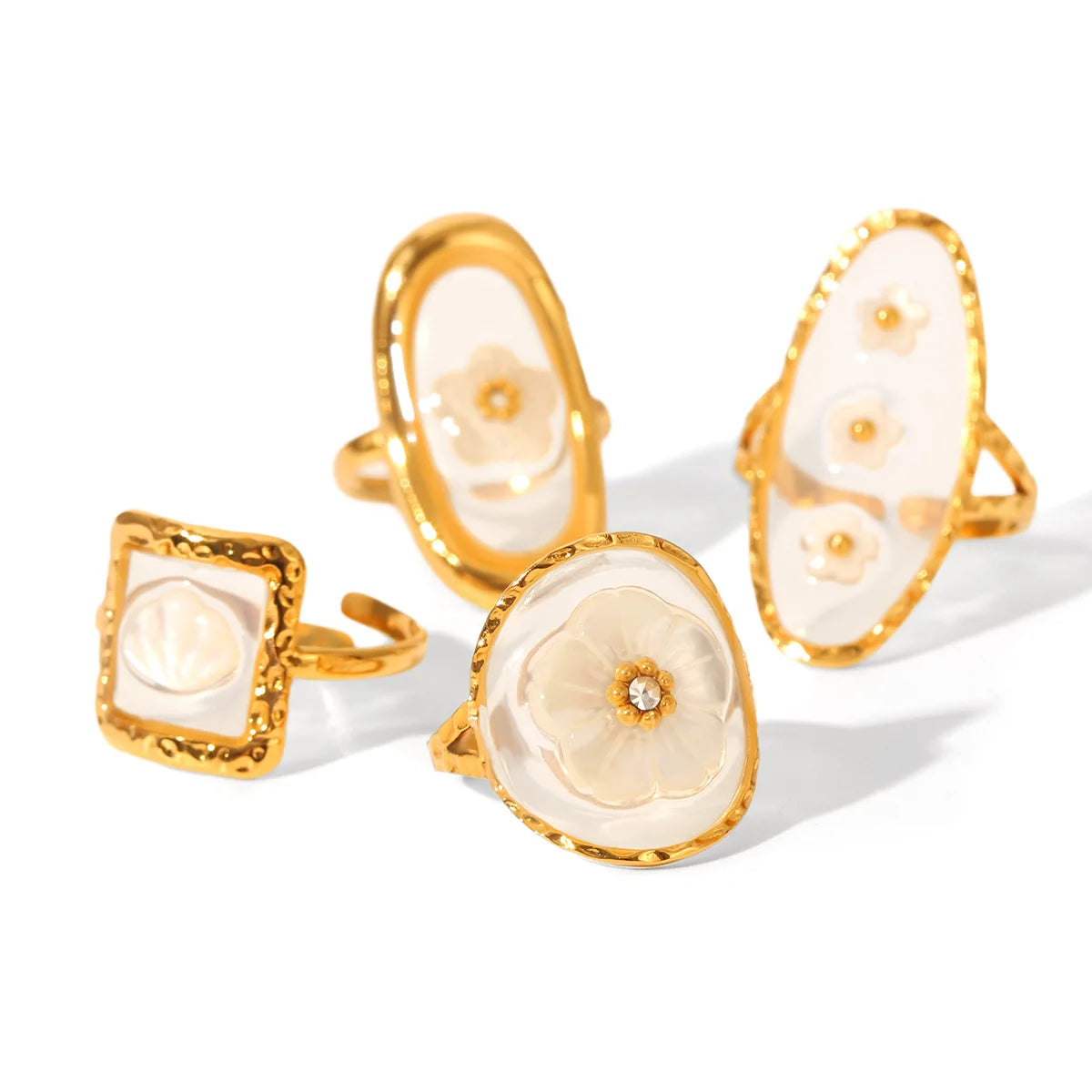Anello aperto con fiore di conchiglia – Acciaio inossidabile placcato oro 18K