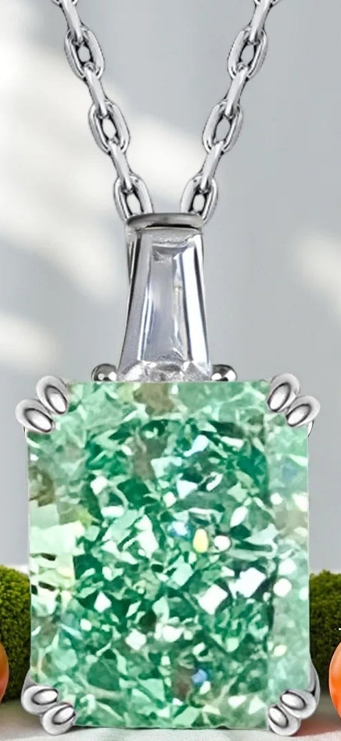 Collana “Blue Radiance” – Taglio Ghiaccio