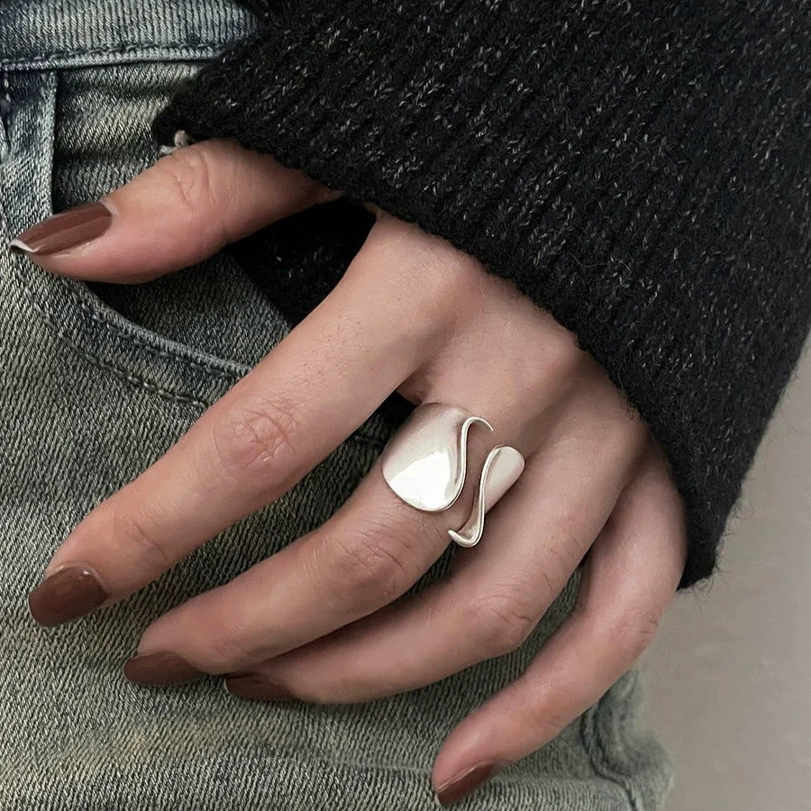 Essenza Pura – Grande anello aperto in argento sterling 925