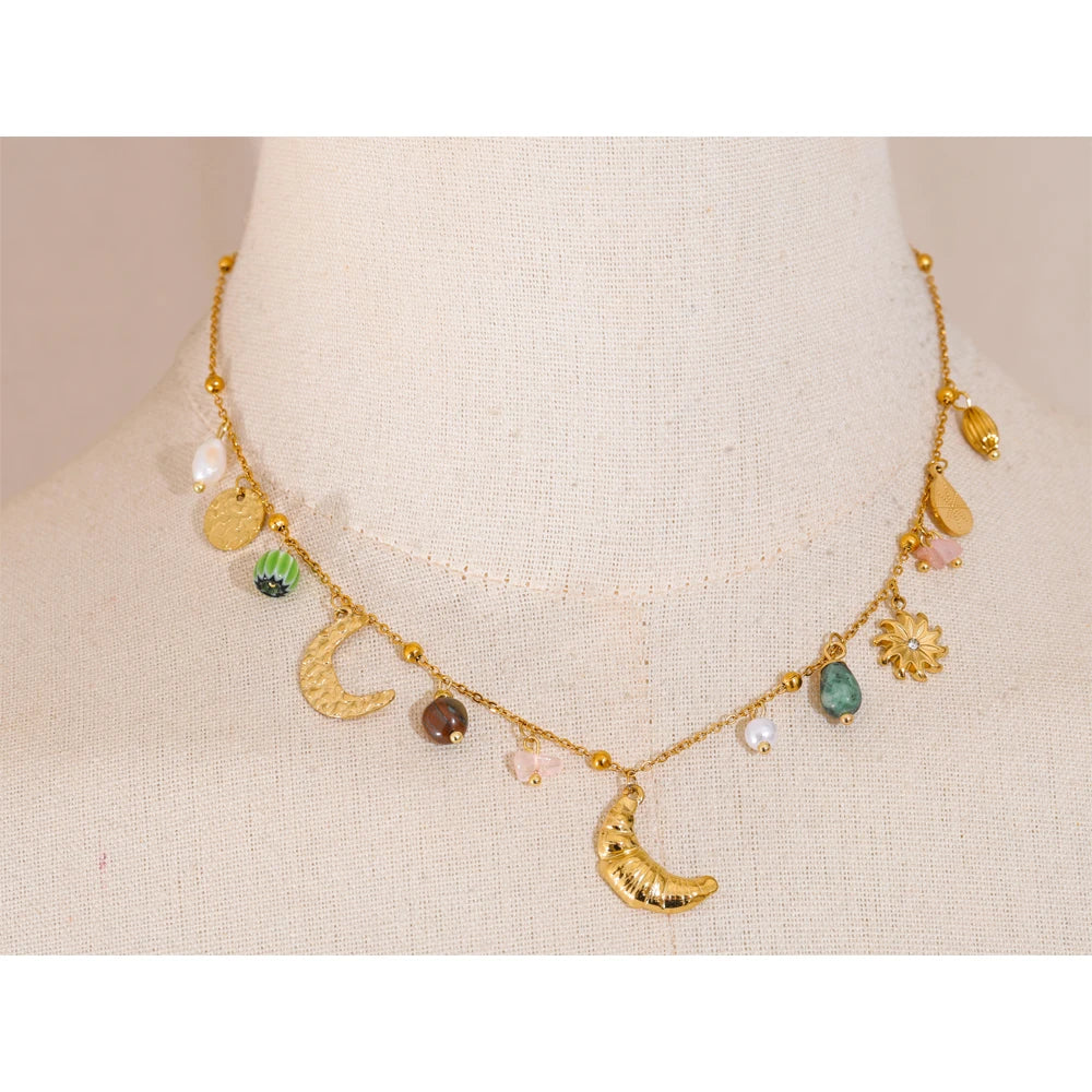 Collana Luna Charm – Magia e Colori d’Oriente