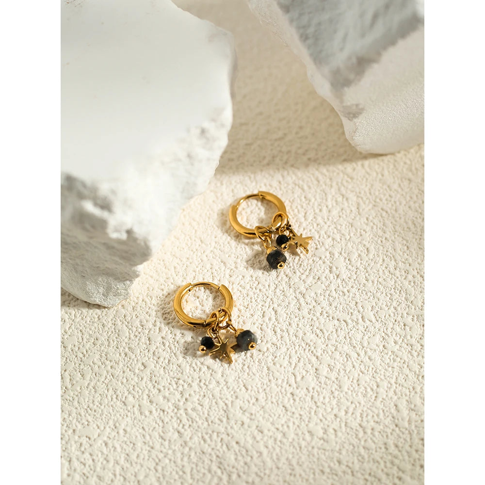 Orecchini a Cerchio Placcati Oro 18K – Acciaio Inossidabile con Ciondolo in Pietra Naturale