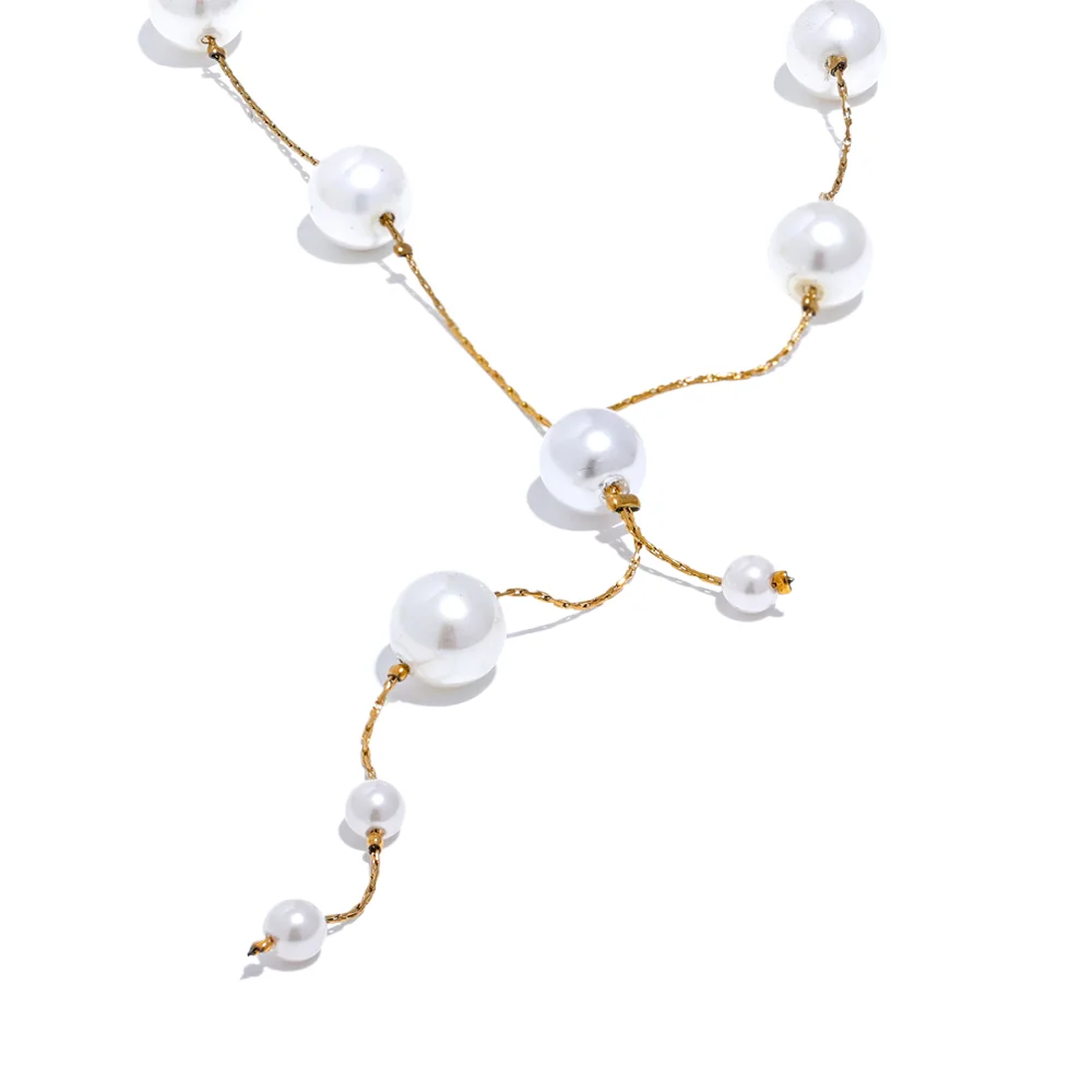 Collana “Pearl Whisper” – Eleganza Leggera e Raffinata