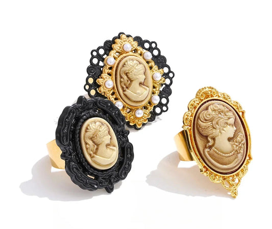 Anello “Noble Frame” – Ritratto Scolpito